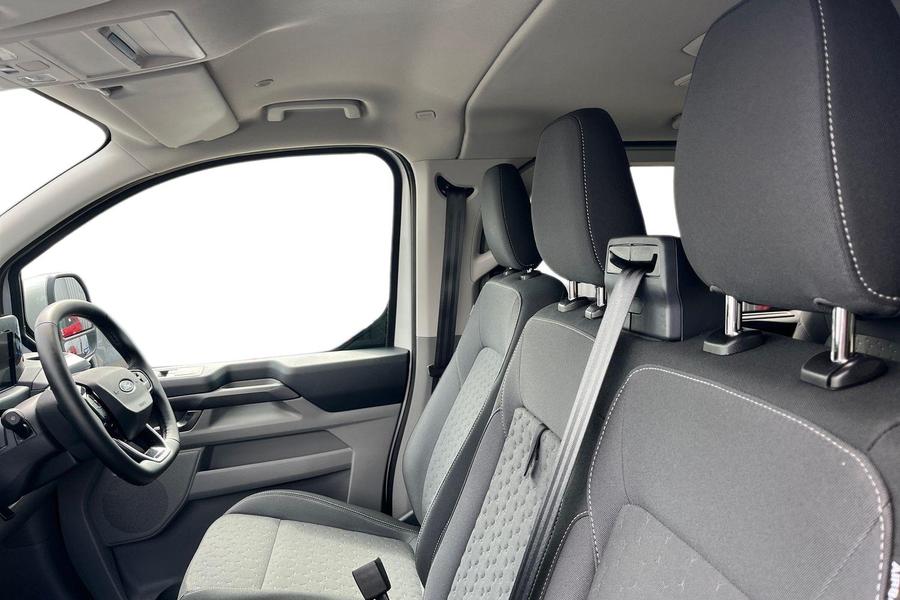 Ford TOURNEO CUSTOM Photo autoimg-b8895d3bcb8a0f96b2c0688716b15146bda2bb0a.jpg