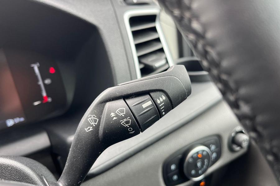 Ford TRANSIT Photo autoimg-b88d564d3bcdb7a344b5f683a3754afa31f8b597.jpg