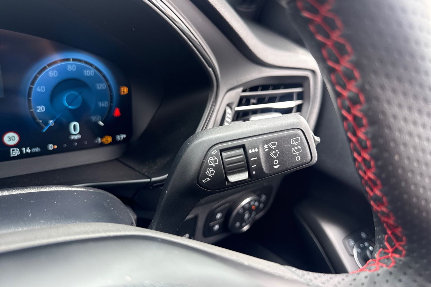 Ford Focus Photo 14