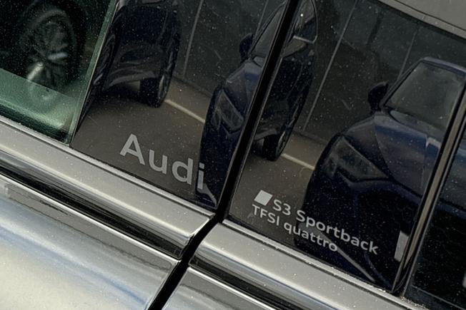 Audi S3 Photo 23