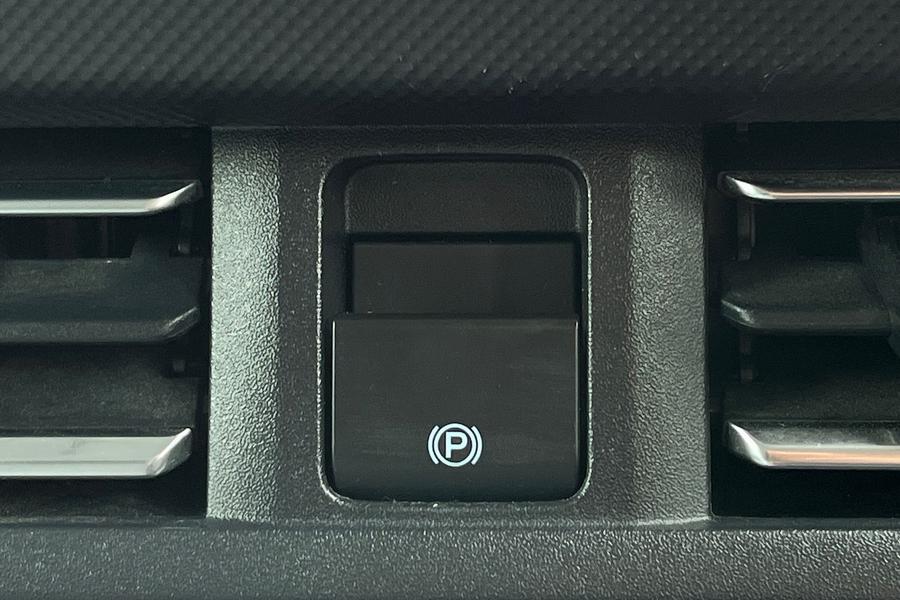 Ford E-TRANSIT CUSTOM Photo autoimg-b8933ef6da77b0516b399fd9f78cf0a902258bdc.jpg