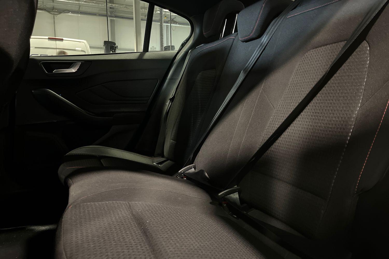 Ford FOCUS Photo 19