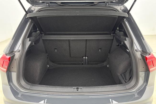 VOLKSWAGEN Tiguan Photo 12
