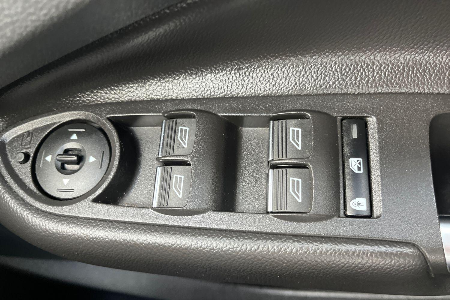 Ford KUGA Photo 15