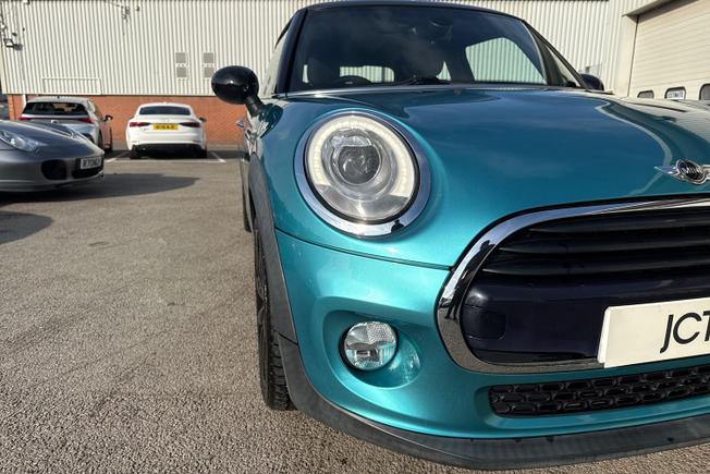 MINI Hatchback Photo 19