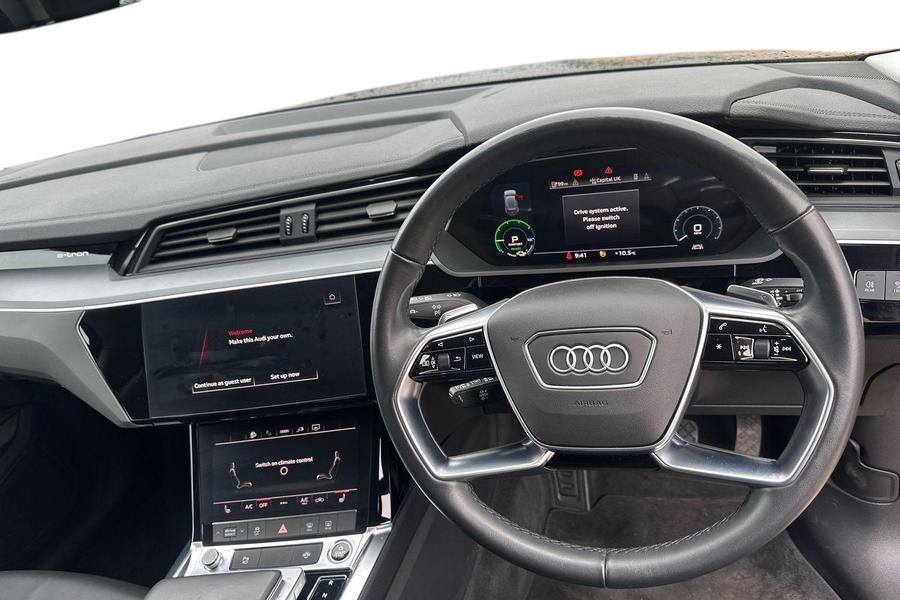 Audi E-TRON Photo autoimg-b895907e4ae2982055766c7fa9180d5f0e2cbd42.jpg