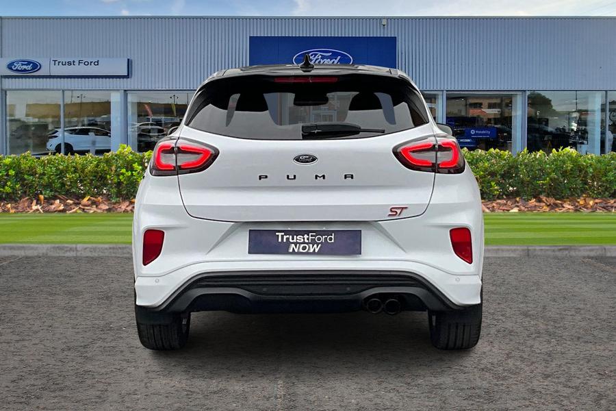Ford PUMA Photo autoimg-b895ed23d07f611fd63db17af5827f0a304fcec6.jpg