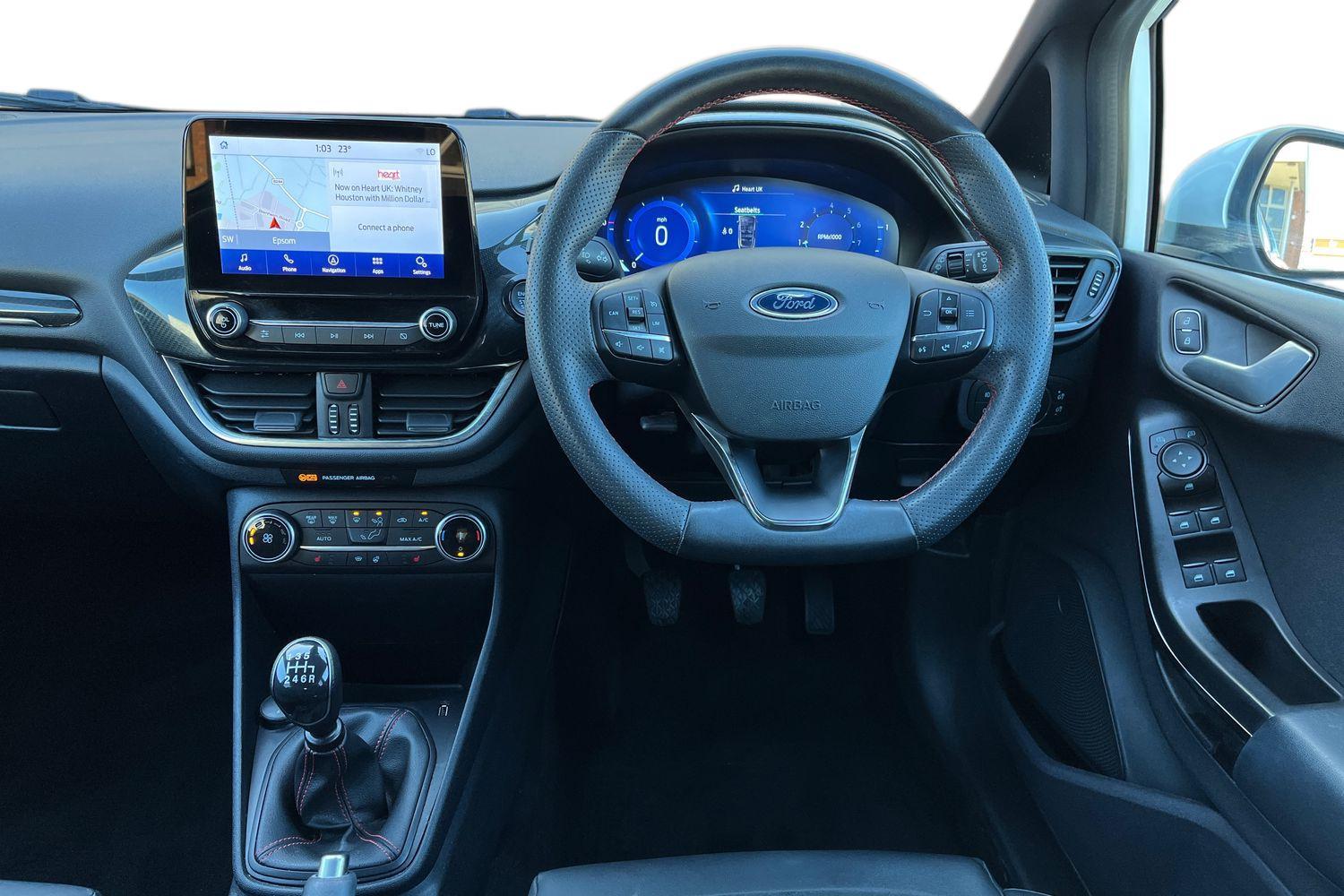 Ford Fiesta Photo 10