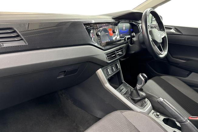 VOLKSWAGEN Polo Photo 2
