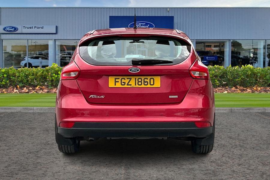 Ford Focus Photo autoimg-b89cc08a6d31030e4683bdc866973ec4fc83288b.jpg