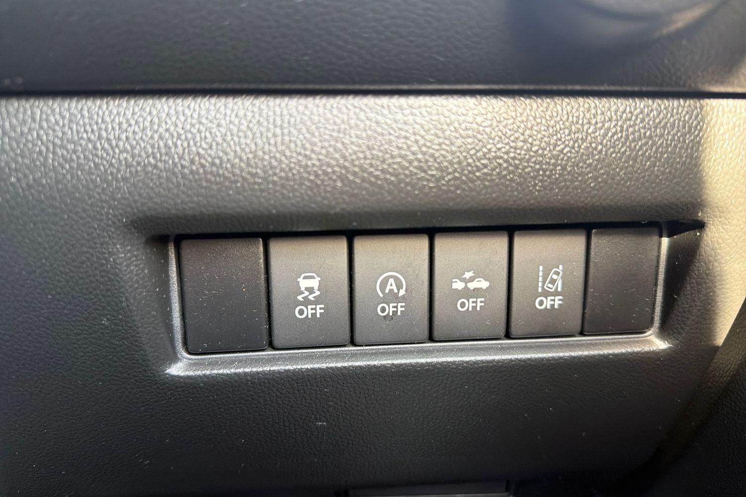 Suzuki SWIFT Photo 28