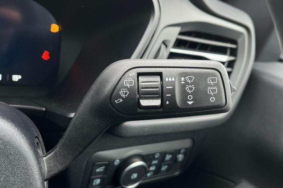 Ford Kuga Photo autoimg-b8a104b0e73e1800ab87742ecacd2c173da0b42d.jpg