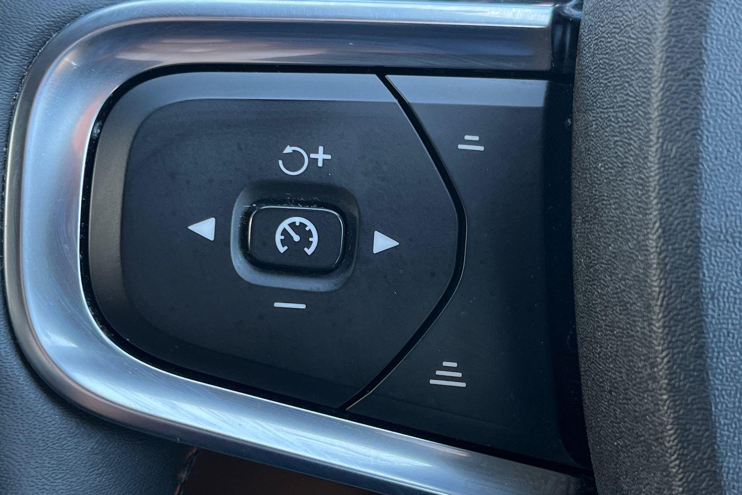 Volvo XC40 Photo 24