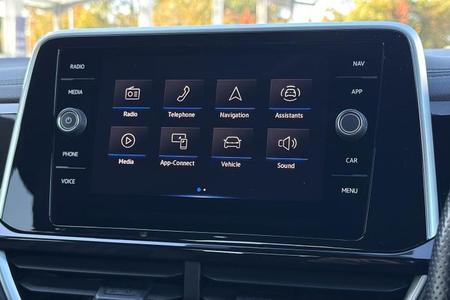 VOLKSWAGEN T-Roc Photo 13