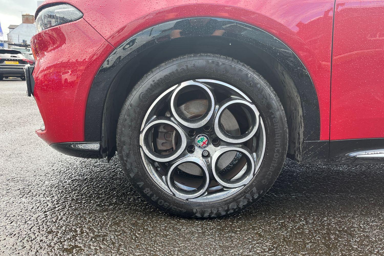 Alfa Romeo TONALE Photo 7