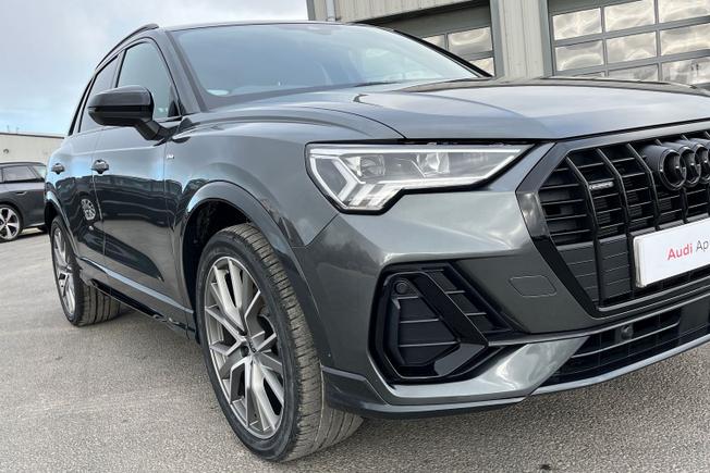 AUDI Q3 Photo 19