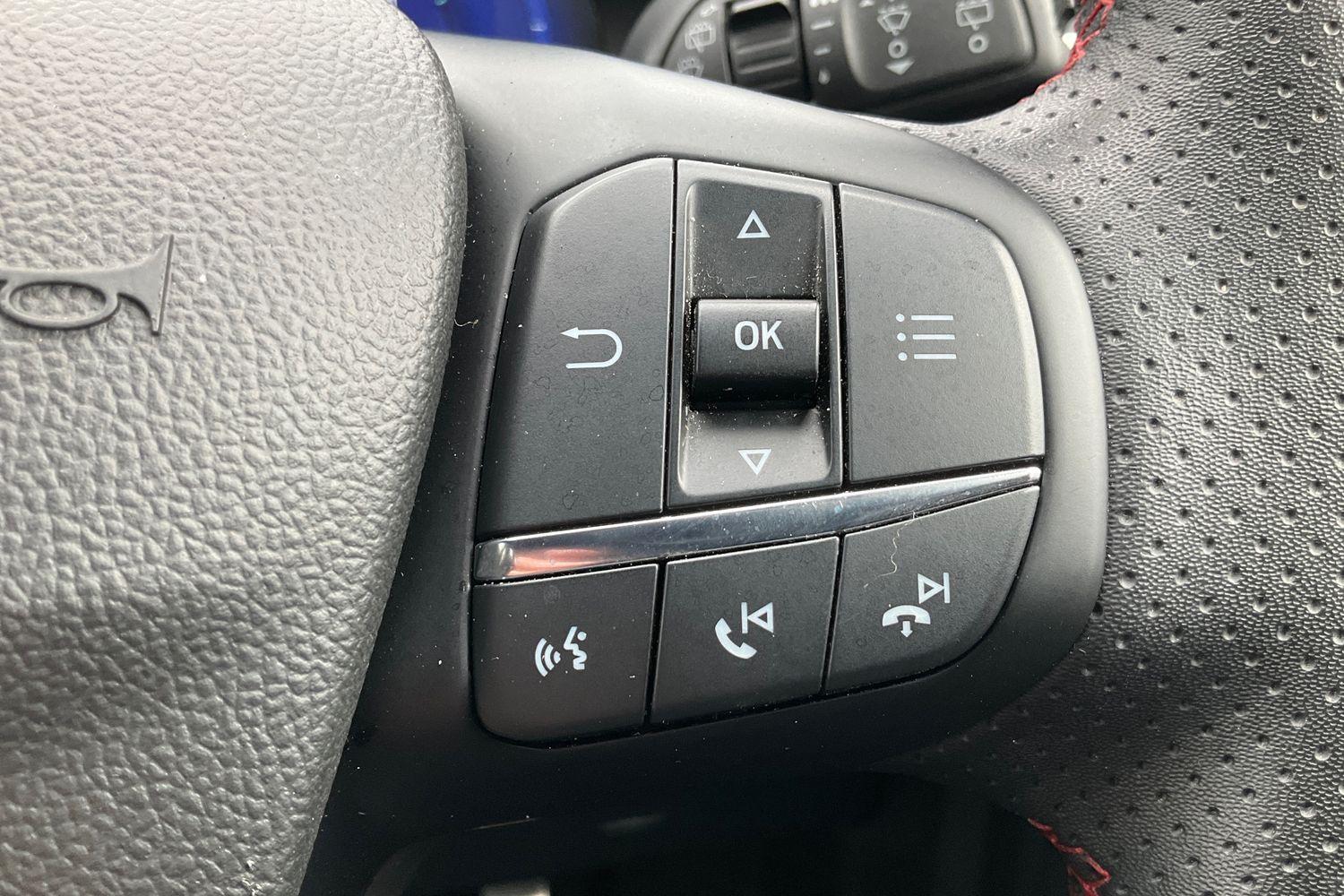 Ford KUGA Photo 31