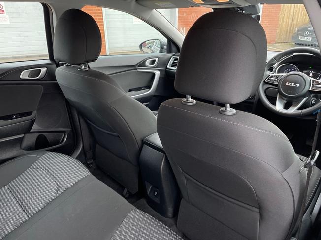 KIA Ceed Photo 30