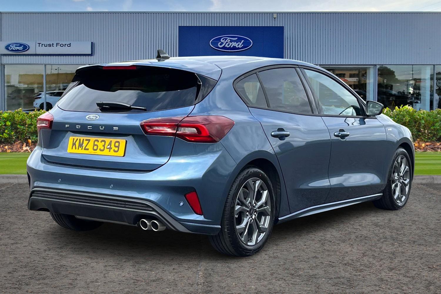 Ford FOCUS Photo 3