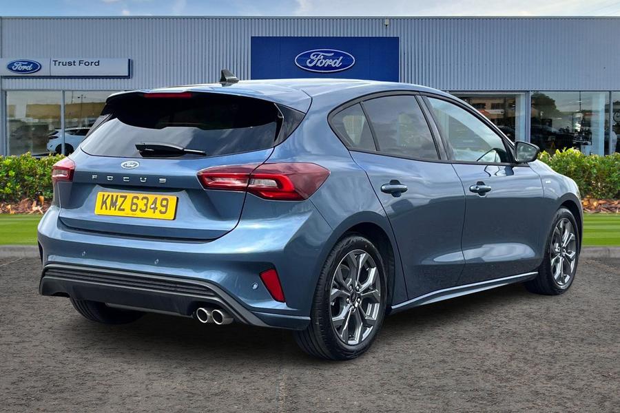 Ford FOCUS Photo autoimg-b8b34361c7eaa6714bc6528532366bad65db57e7.jpg