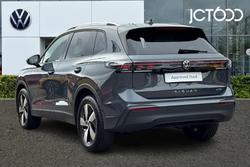VOLKSWAGEN Tiguan Photo 3