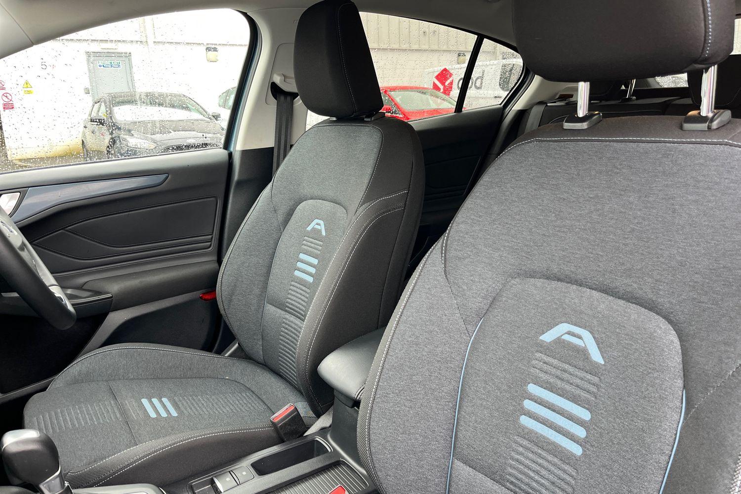 Ford FOCUS Photo 18