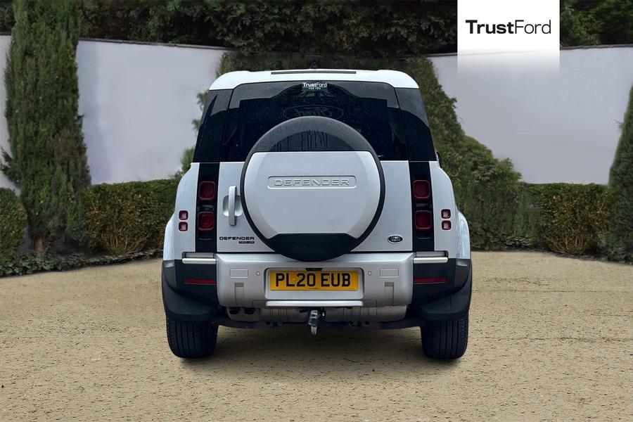 Land Rover Defender 110 Photo autoimg-b8b7ca2672aa0100b9d31d51e6ef8a5753a2975c.jpg