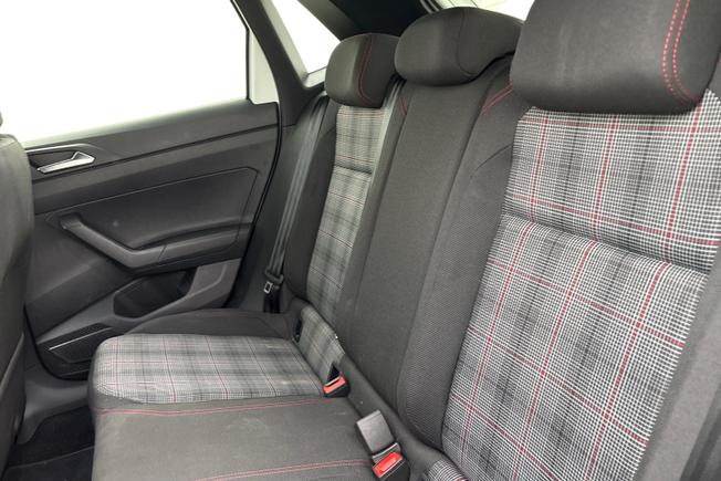 VOLKSWAGEN Polo Photo 9