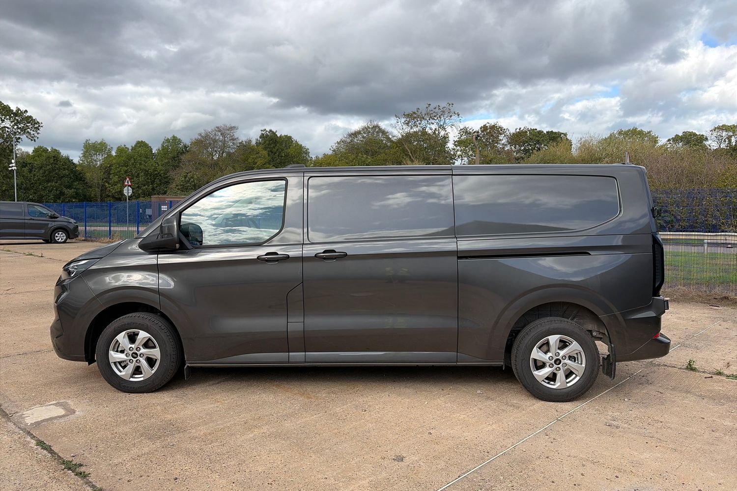Ford TRANSIT CUSTOM Photo 22