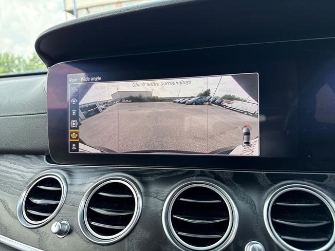 MERCEDES-BENZ E Class Photo 42