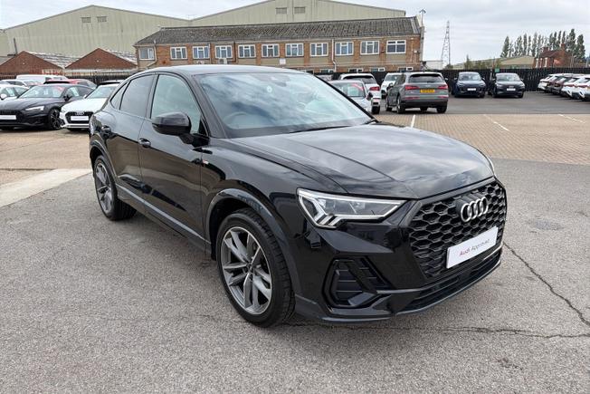 Audi Q3 Photo 21