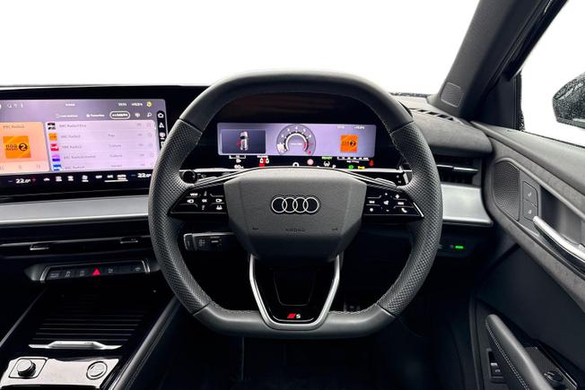 AUDI Q3 Photo 11