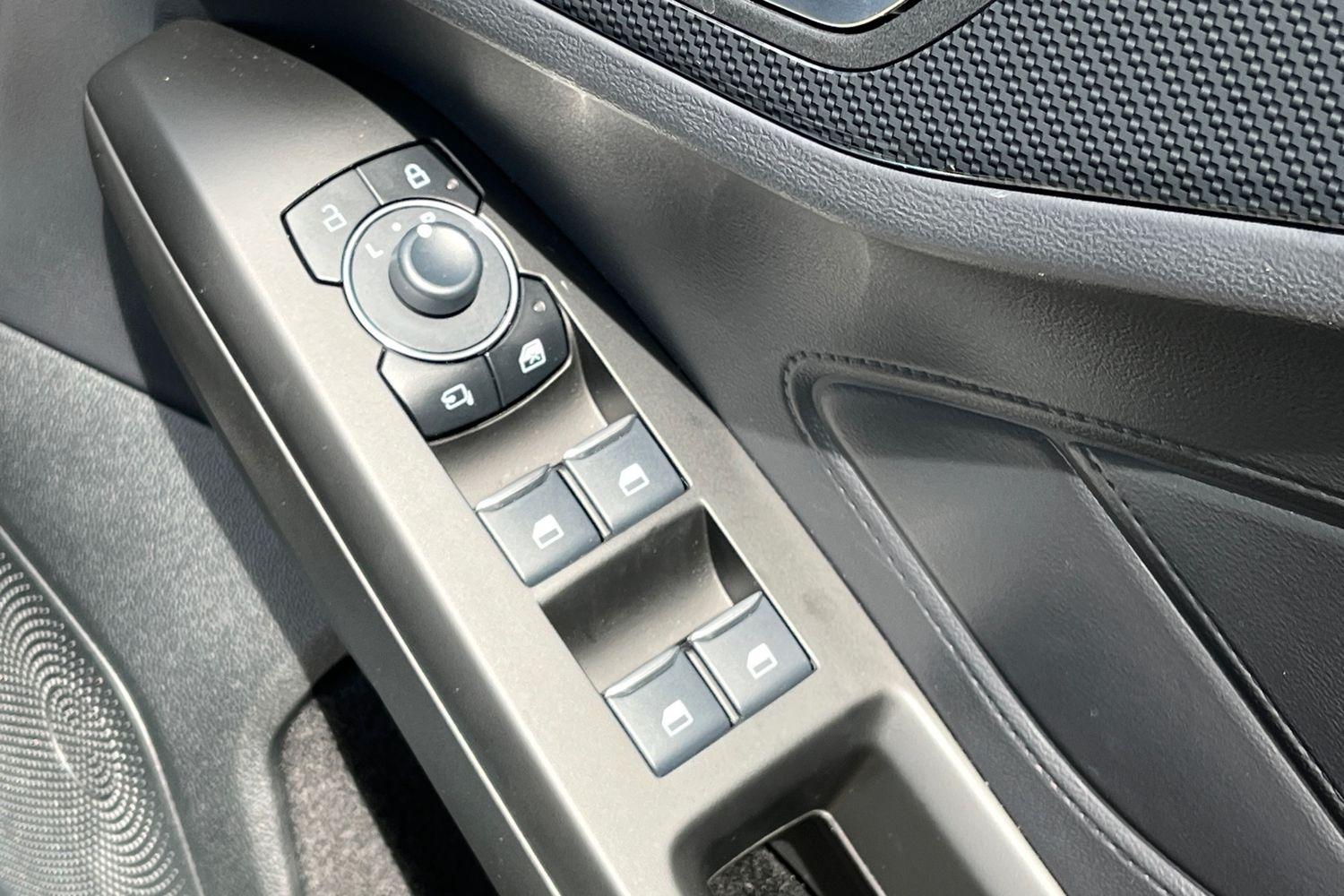 Ford Focus Photo 15