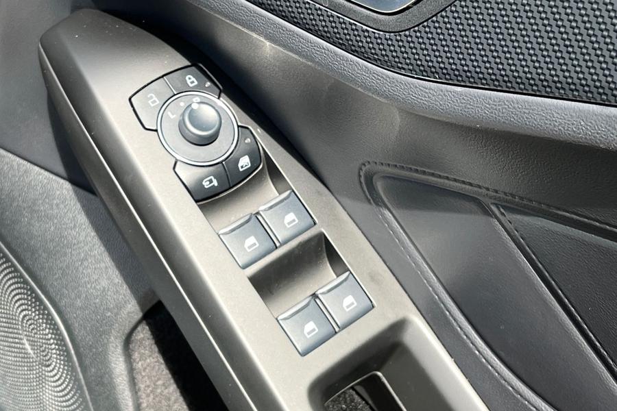Ford Focus Photo autoimg-b8d609cf3466070637fce66ea39f962ace389316.jpg
