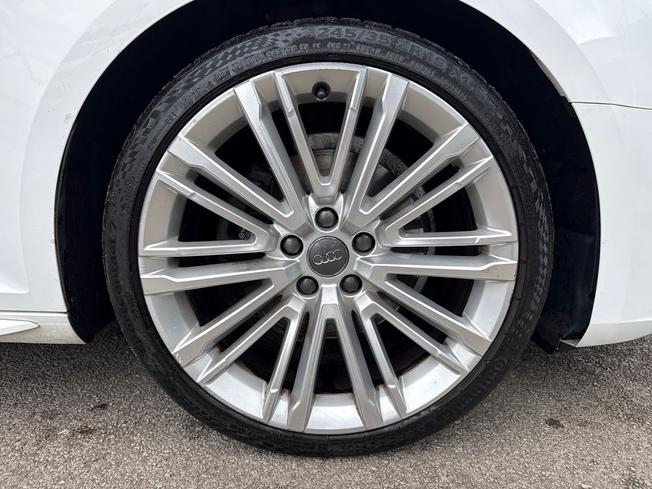 Audi A4 Photo 5