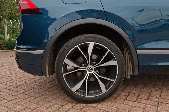 VOLKSWAGEN Tiguan Photo 5
