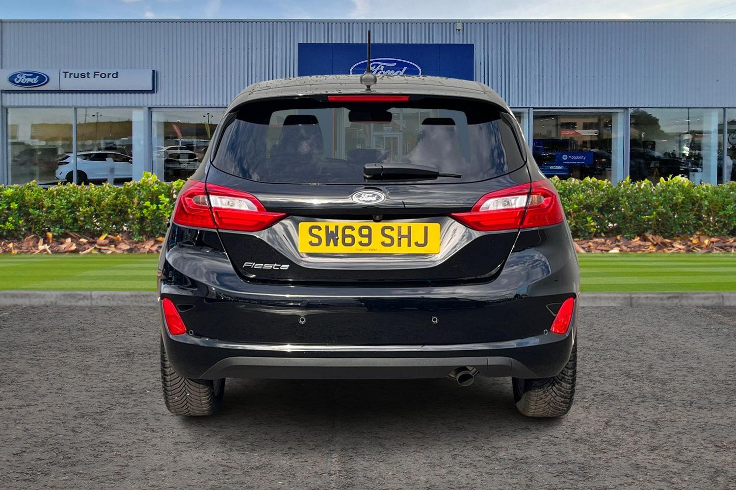 Ford Fiesta Photo 6