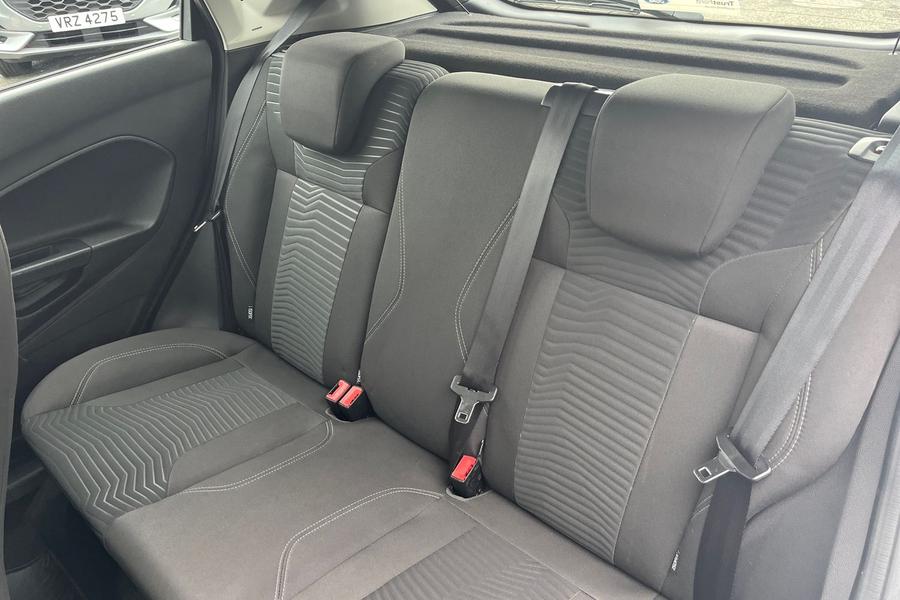 Ford FIESTA Photo autoimg-b8de23285986703145f3b1465ae1ce9a9007ab7c.jpg