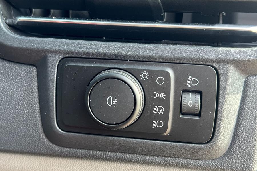 Ford E-TRANSIT CUSTOM Photo autoimg-b8df9cd3b252c3e8fed665ed0c4b5636d66bda38.jpg