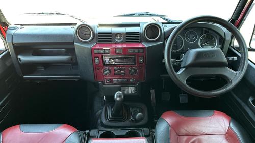 Land Rover Defender Photo autoimg-b8e2366676c42cf02fbccf56ea5b7912e644ba90.jpg