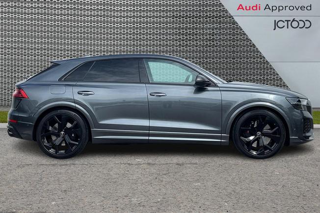 AUDI Rsq8 Photo 4