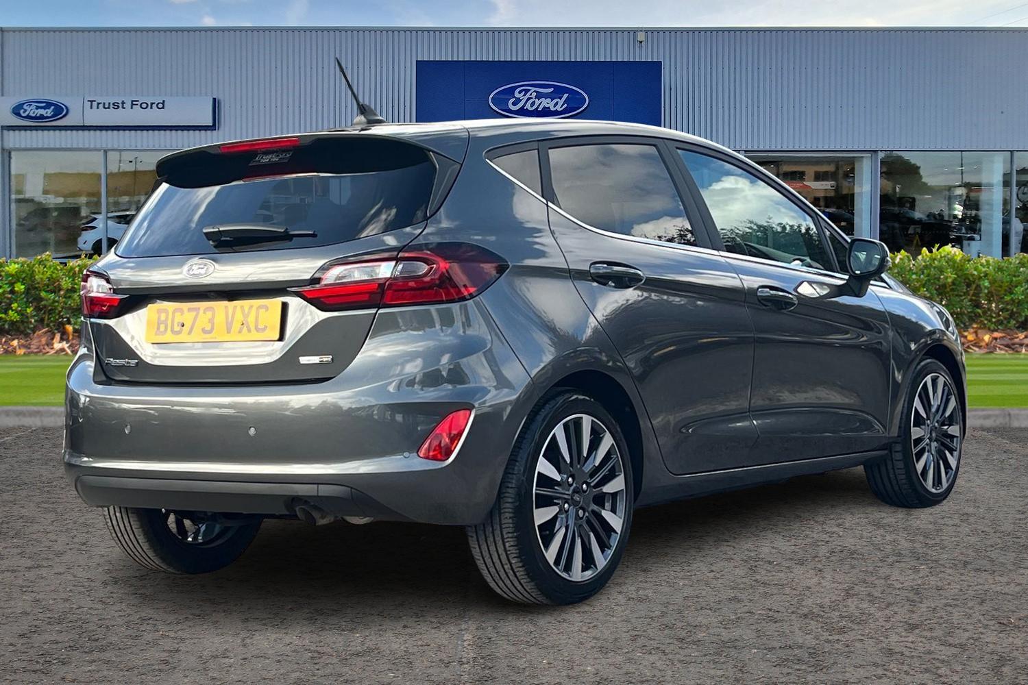 Ford Fiesta Photo 3