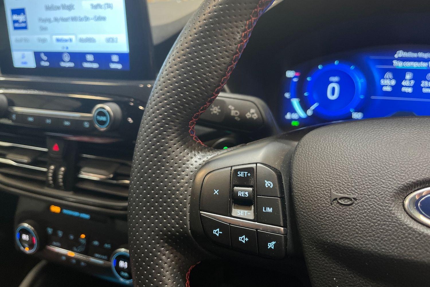 Ford KUGA Photo 28