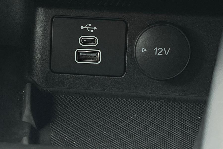 Ford Kuga Photo autoimg-b8eb378b7db9e596b33d4f31ec201ba3b2820faf.jpg