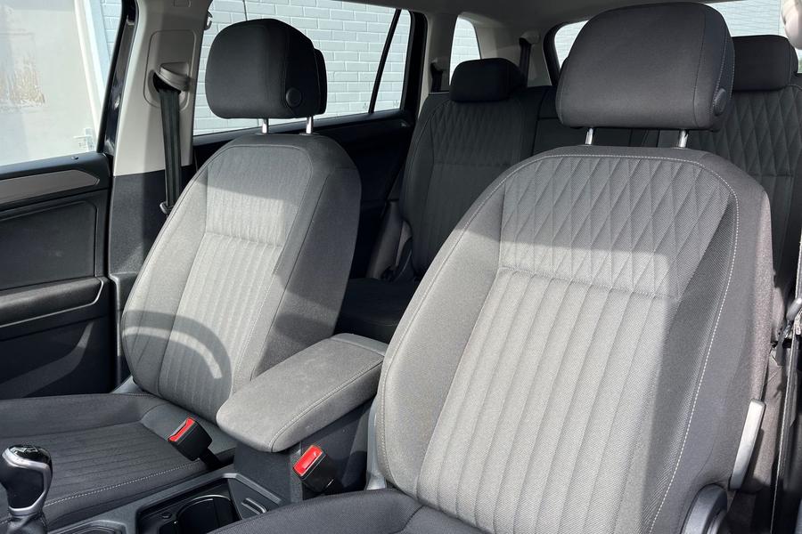 Volkswagen TIGUAN ALLSPACE Photo autoimg-b8eef4ff3c31fce7966835cde2b7e034695bbd4e.jpg