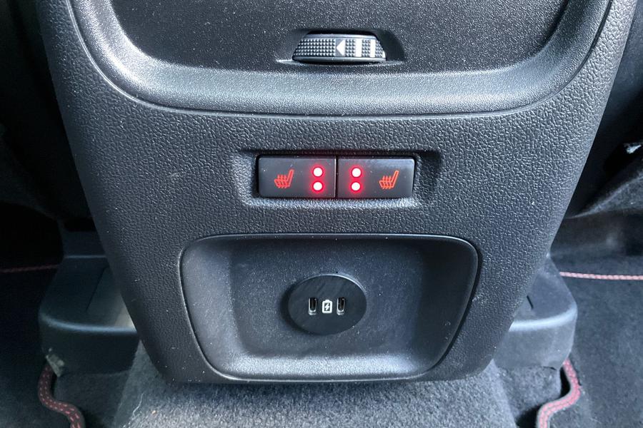 Ford KUGA Photo autoimg-b8f0bc549de4dcd6391d1542a42f36015441a6da.jpg