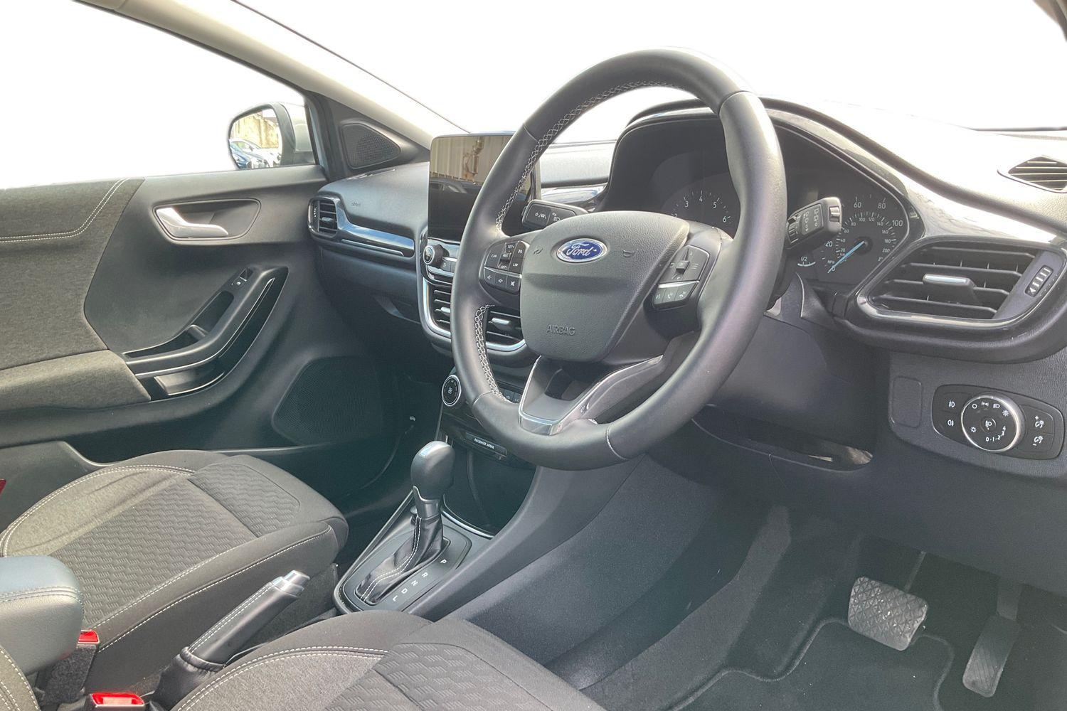 Ford PUMA Photo 8