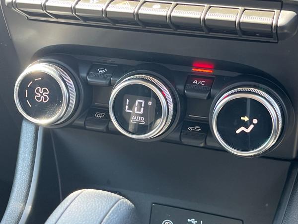 Renault Captur Photo autoimg-b8f754cbb2974761d4bdb5ca1e9b72bcf7ccf1de.jpg