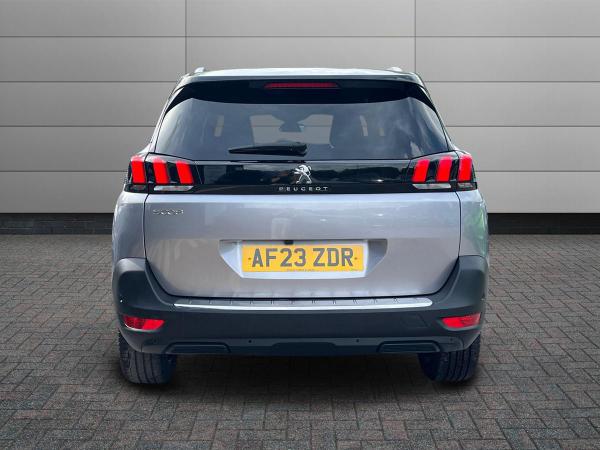 Peugeot 5008 Photo autoimg-b8f7e1598c310f9deb8601ce4f24b35cd23f8f96.jpg