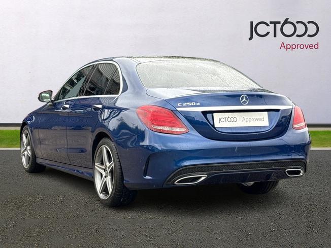 MERCEDES-BENZ C Class Photo 3